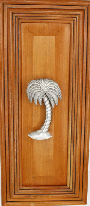 Left leaning Palm Tree Pull install on wood drawer