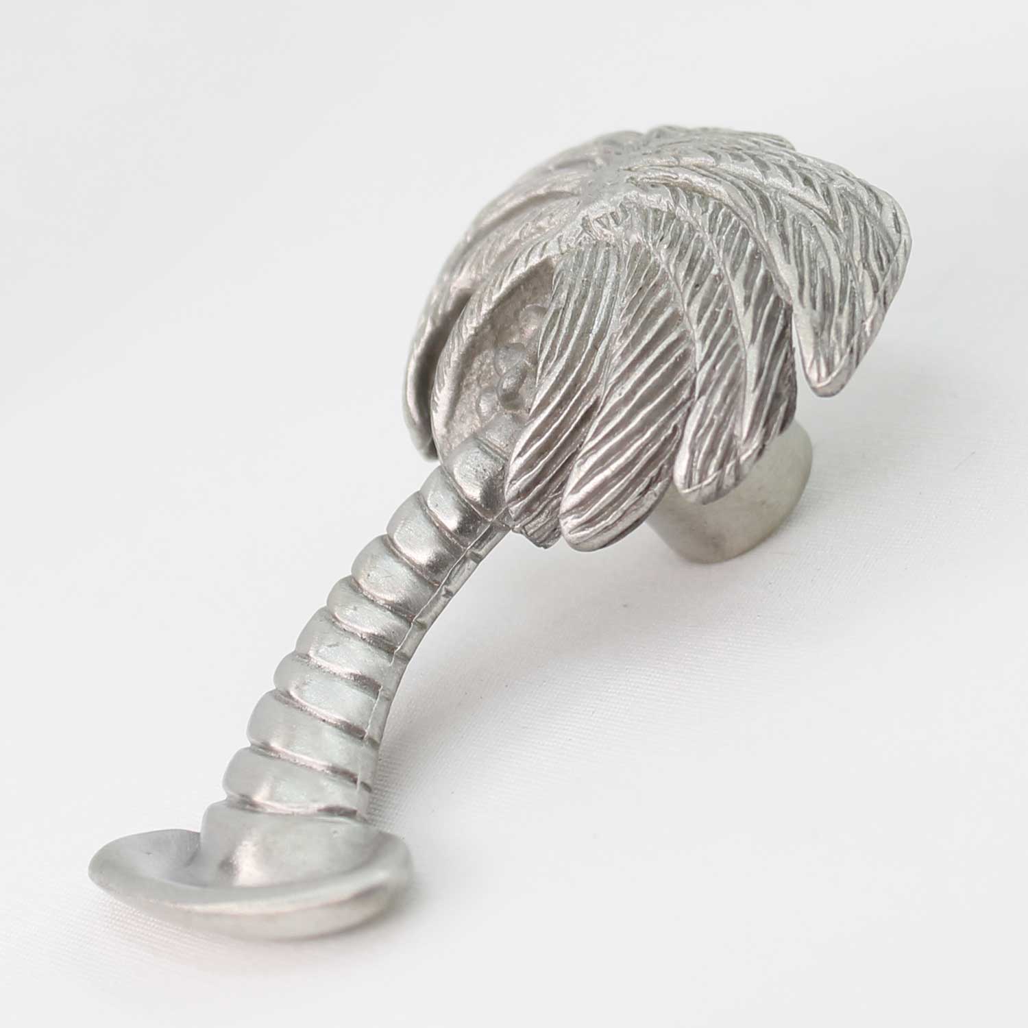 Right leaning palm tree knob - angled